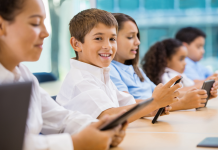 L’intégration de la technologie dans l’éducation : Un monde d’apprentissage innovant pour nos enfants