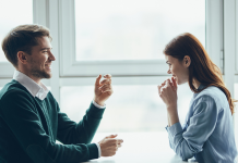 Dialogue et Transparence : Clés de la Confiance dans les Relations