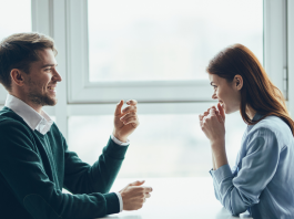 Dialogue et Transparence : Clés de la Confiance dans les Relations