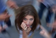 ROCD: Comprendre les doutes constants dans les relations et leur traitement