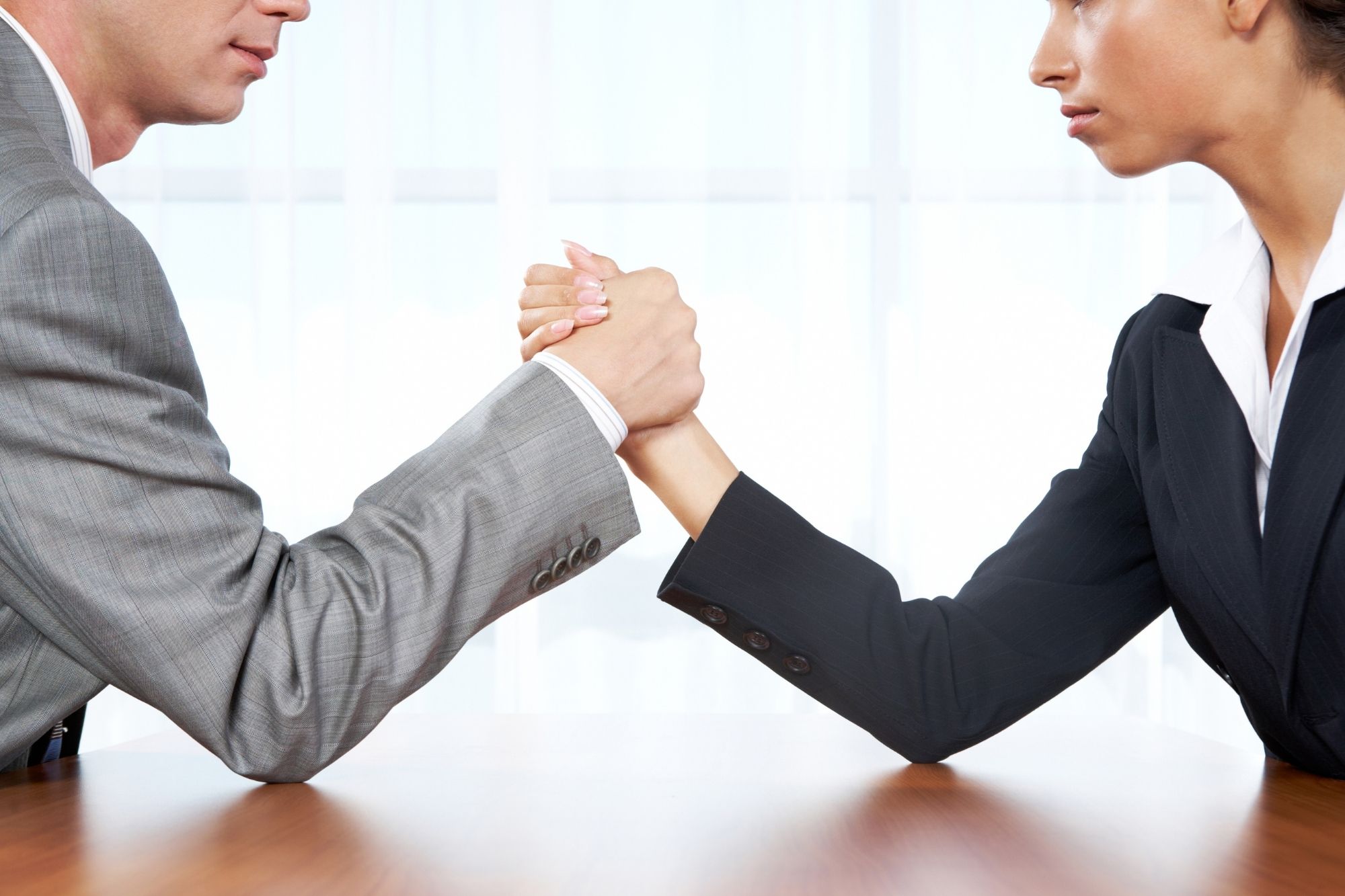 Couples en compétition : comment cultiver une saine compétitivité dans une relation amoureuse ?