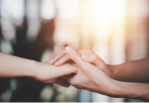 Unis Dans l’Adversité : Trouver la Force Ensemble Face aux Épreuves de la Vie