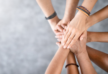 Construire la Confiance par la Transparence et la Communication Ouverte