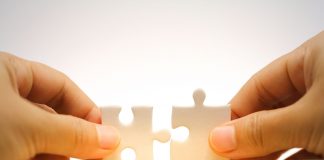 Résolution efficace des conflits pour les couples : Écoute active, validation et recherche de compromis