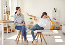 Rébellion et Défiance: Naviguer les luttes de pouvoir et les tests de limites