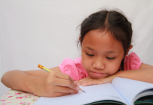 Développer les compétences en écriture chez les enfants