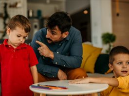 Les Débats sur l’Éducation des Enfants au Sein du Couple : Comment Prendre une Décision Éclairée ?