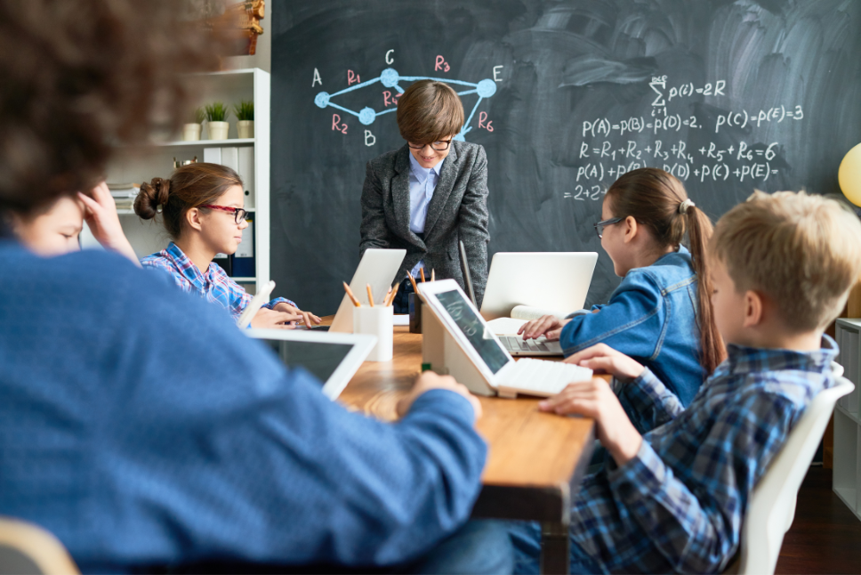 L’Incroyable Influence de la Technologie dans l’Éducation : Des Alliés Précieux pour nos Enfants