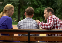 Comment Renforcer sa Relation avec ses Adolescents et Éviter les 10 Erreurs Courantes des Parents