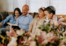 Renforcer les Liens par le Temps de Qualité et l’Attention Consciente