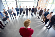 Cultiver les compétences en leadership : Guider nos enfants vers un avenir prometteur