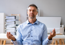 Gérer le Stress Ensemble: Techniques et Soutien dans la Sérénité