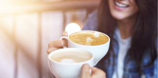 L’Alchimie des Rituels : Transformer l’Ordinaire en Extraordinaire en Amour