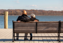 Voyages Impromptus, Amours Inoubliables : L’Art de la Surprise Amoureuse