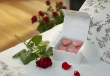 Au Cœur de la Relation : Cultiver l’Amour et la Connexion par des Gestes Significatifs