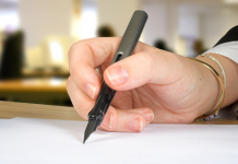 La Langue et le Nom : Piliers de l’Identité Juive