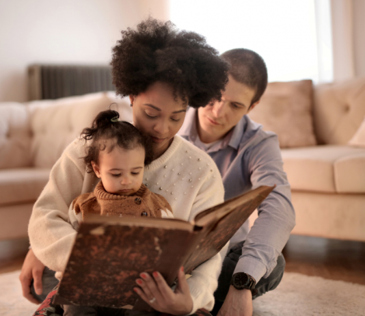 Les contes au cœur de la tradition : une fenêtre sur les valeurs et l’éthique juives