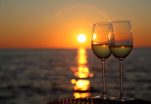 Célébrer l’Amour à travers des Gestes d’Affection et de Romance