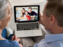 Rapprocher les Familles: Communication et Connexion à l’ère Numérique