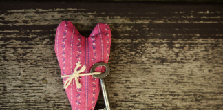 Bâtir des Ponts de Confiance: Actions Cohérentes et Transparence selon la Tradition Juive