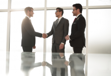 Construire des Ponts de Confiance : L’Art de la Consistance et de la Fiabilité Selon la Tradition Juive