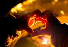 Raviver les Lumières de l’Amour : Une Odyssée de la Passion et de la Romance