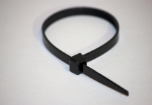 Voisinage et Communauté : Renforcer les Liens Sociaux à Travers les Valeurs Juives