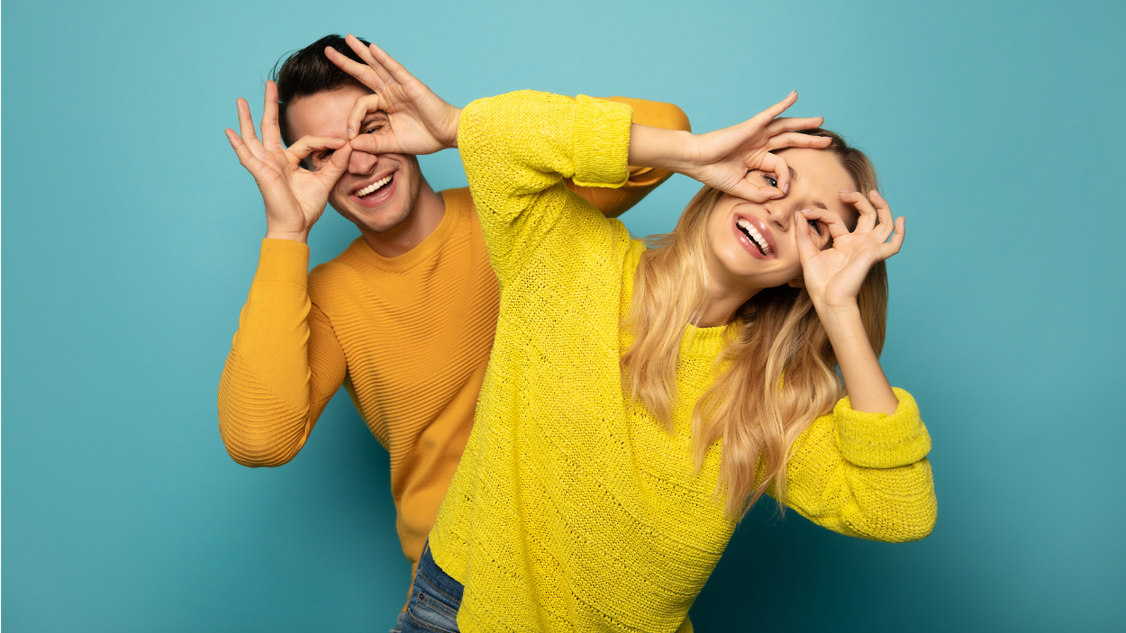 L’Humour: Le Ciment du Couple à l’Épreuve du Temps