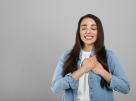 L’Art de la Reconnaissance dans les Similitudes: Une Voie vers l’Unité