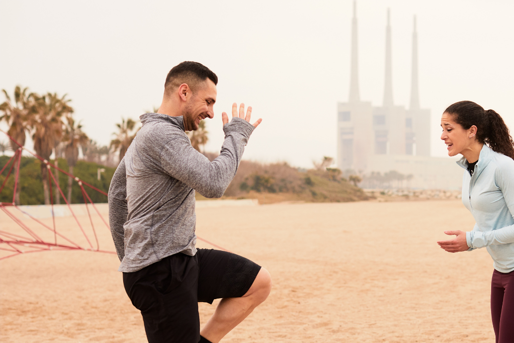 Harmonie et Dévouement : Naviguer les Défis des Engagements Sportifs en Couple
