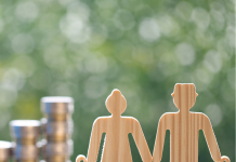 Ensemble vers le Crépuscule : Naviguer la Retraite Simultanée en Couple