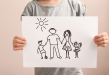 La Lumière dans l’Adoption: Comprendre et Soutenir les Enfants Adoptés