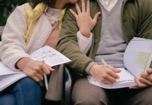 Ensemble vers le Savoir : Soutenir la reprise des études au sein du couple