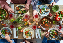 Surmonter les Défis des Choix de Nourriture Biologique en Couple