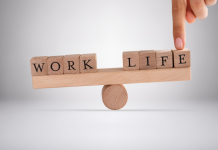 Équilibrer vie sociale et personnelle: Un voyage guidé par la sagesse juive