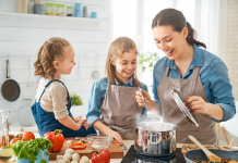 Choisir Entre Restauration Rapide et Cuisine Maison : Un Défi Moderne