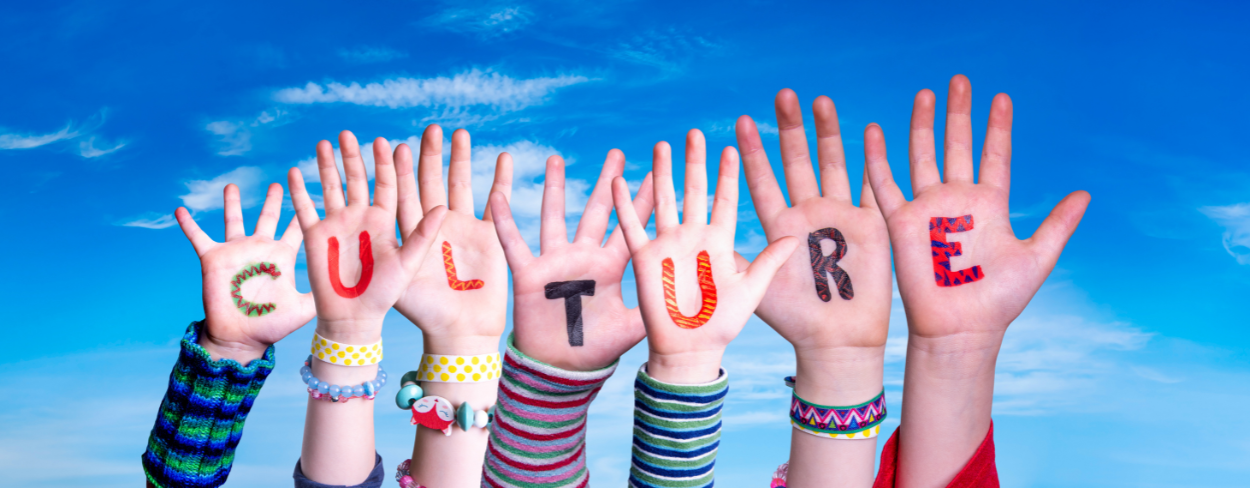 Les Enjeux des Différences d’Engagement envers les Traditions Culturelles