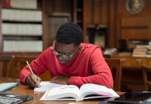 Développement des compétences en écriture académique