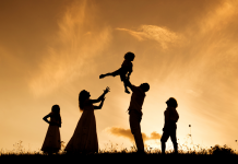 Les Défis des Préférences pour la Fréquence des Visites à la Famille Élargie