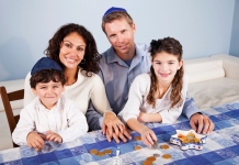 Comment intégrer les traditions familiales dans le couple et créer de nouvelles traditions