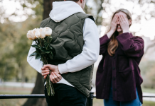 La gestion des rôles traditionnels et modernes dans le couple : Comment aborder les attentes liées aux rôles de genre