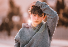 Encourager l’engagement communautaire chez les adolescents à travers la mitzvah de « Tikoun Olam »