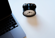 Faire le lien entre le temps d’écran et les divertissements numériques : Une méthode basée sur la tradition PODCAST