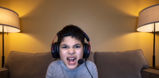 Considérer l’addiction aux jeux de vidéo et ses dangers pour la santé. PODCAST