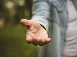 Construire des liens de solidarité : L’implication communautaire en se basant sur la tradition. PODCAST