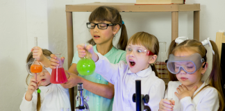 Stratégies basées sur des principes spirituels pour éveiller la curiosité scientifique de vos enfants.PODCAST