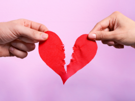 Gérer les désaccords avec respect et maturité image mis en avant coeur en deux dans article couple