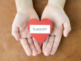 Être un soutien émotionnel discret et respectueux Image mis en avant etre un soutien dans article education Être un soutien émotionnel discret et respectueux